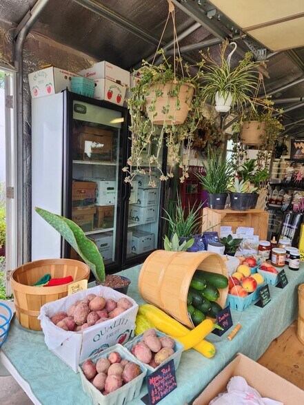 More Photos Of 1814 Iron Bridge Rd, Hustontown Contractor Storage Yard For Sale