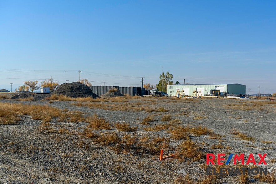 More Photos Of 699 Lane 9, Powell Industrial For Sale
