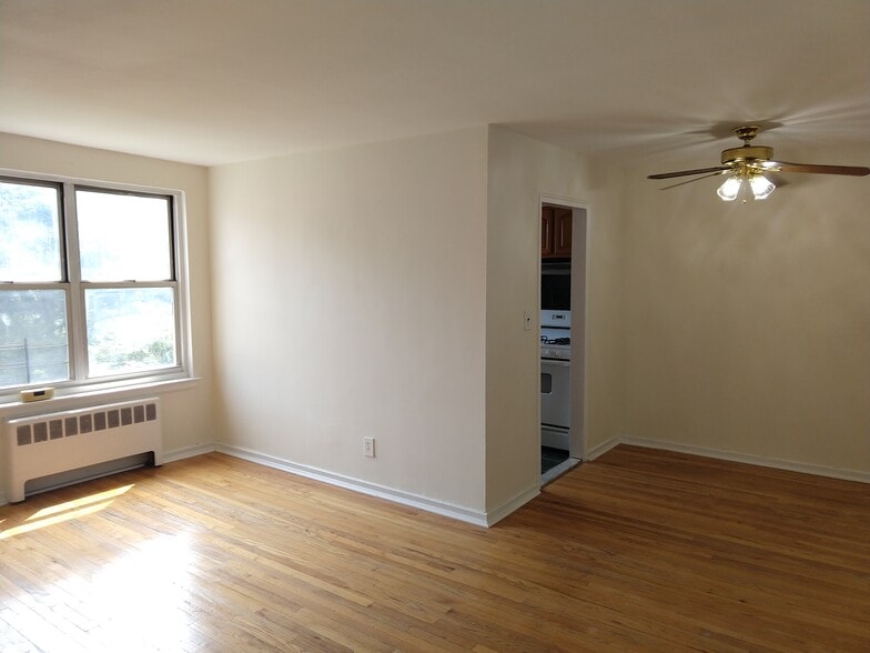 More Photos Of 94 Spruce St, Yonkers Apartments For Sale