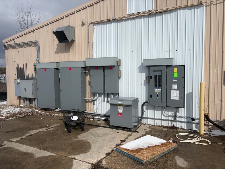 More Photos Of 10040 N Dort Hwy, Clio Distribution For Sale