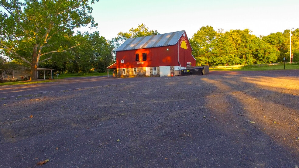 More Photos Of 898 Allentown Rd, Telford Restaurant For Sale