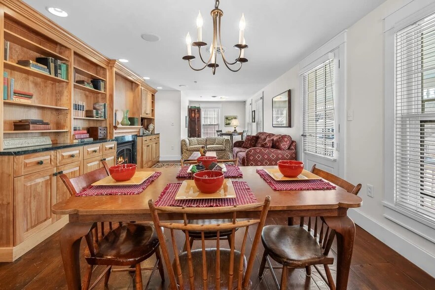 More Photos Of 31 Huntington Pl, Rochester Apartments For Sale