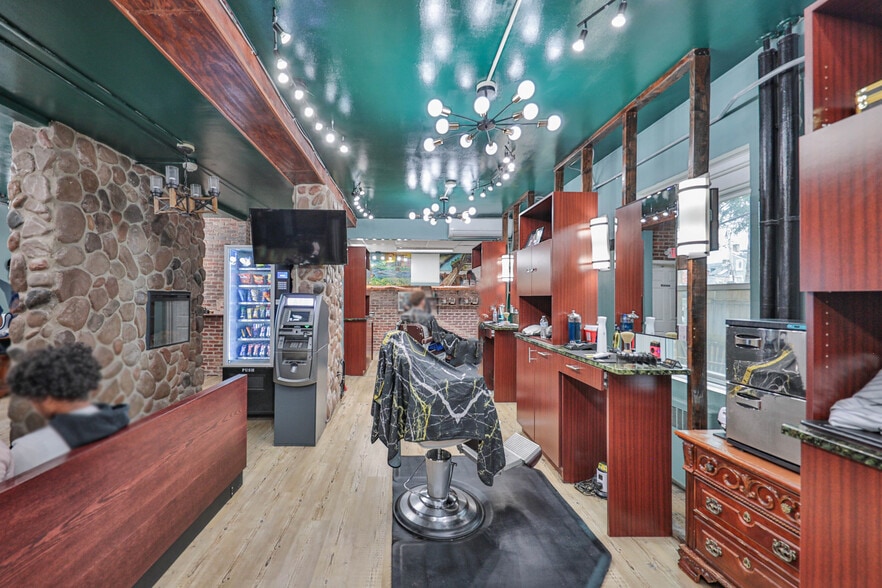 More Photos Of 123 N 2nd St, Easton Apartments For Sale