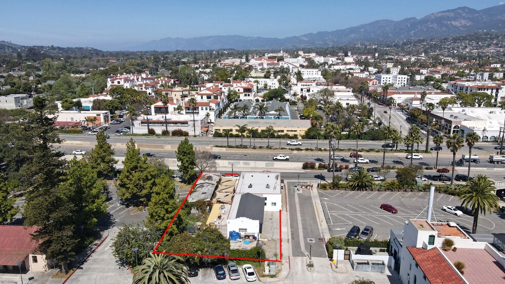 More Photos Of 17 W Montecito St, Santa Barbara Freestanding For Sale