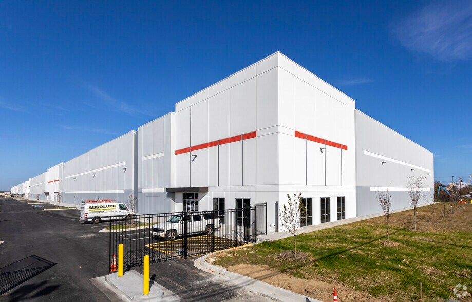 More Photos Of 4501 Curtis Ave, Baltimore Unknown For Lease