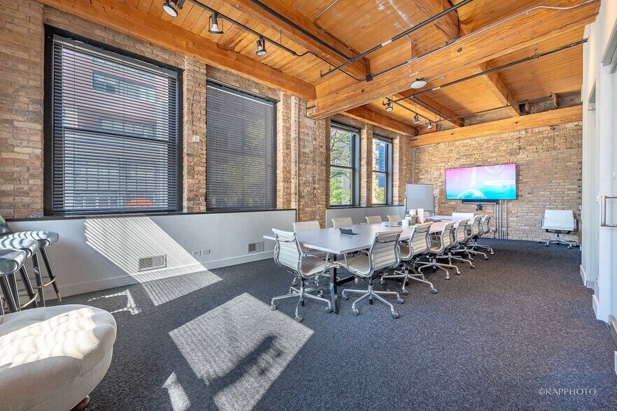 More Photos Of 1123 W Washington Blvd, Chicago Office For Lease