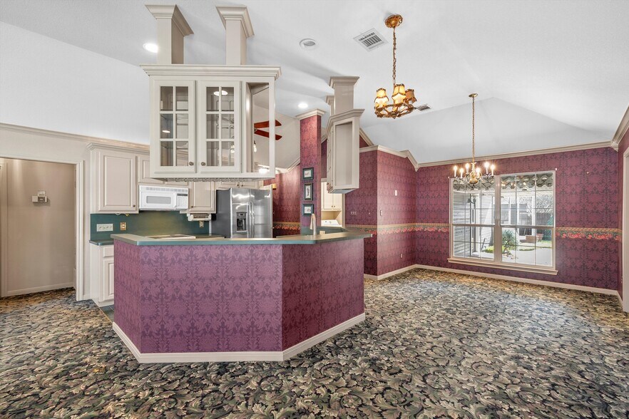 More Photos Of 103-105 E Center Street, Lorena Storefront For Sale