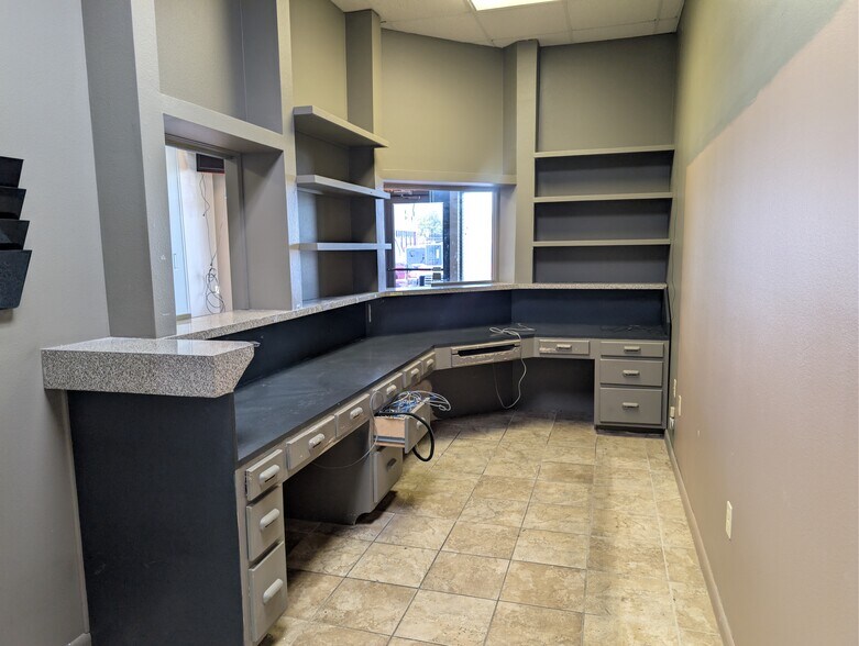 More Photos Of 2033 E Race Ave, Searcy General Retail For Lease