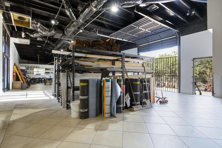 More Photos Of 22790 S Dixie Hwy, Miami Showroom For Lease