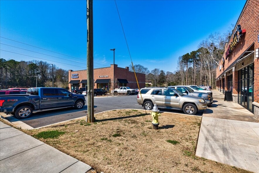 More Photos Of 438 Cabiness Road, Forsyth Storefront Retail Office For Sale