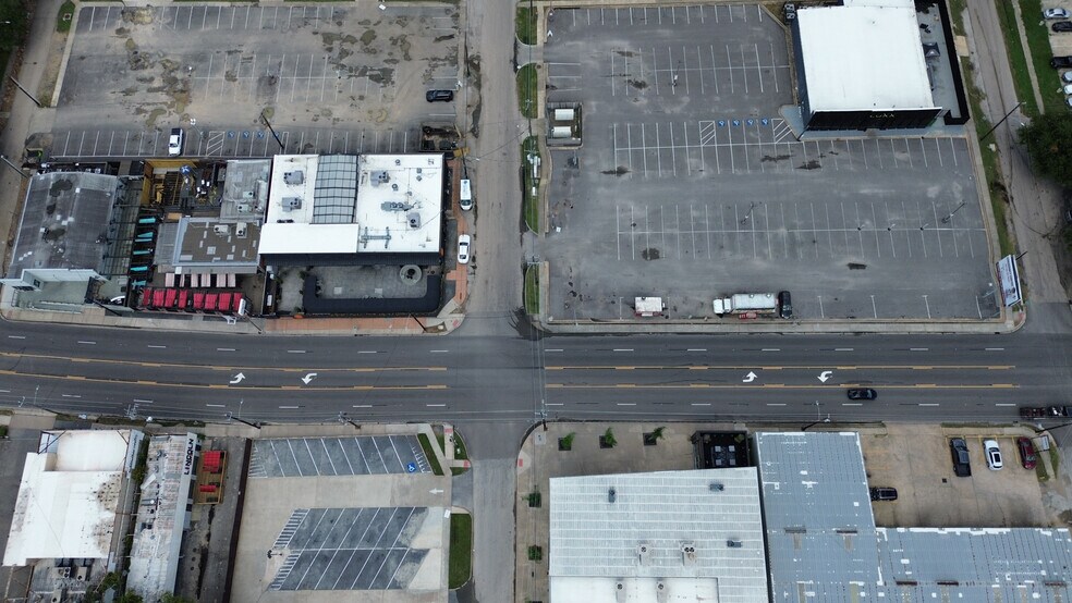 More Photos Of 5110 Washington Ave, Houston Storefront For Lease