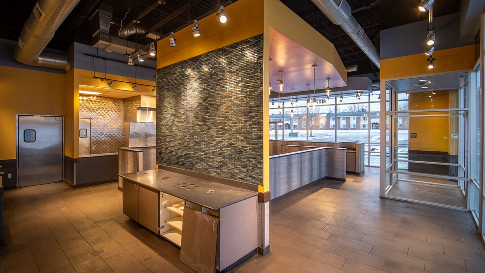 More Photos Of 4107 Highway 52 N, Rochester Freestanding For Lease