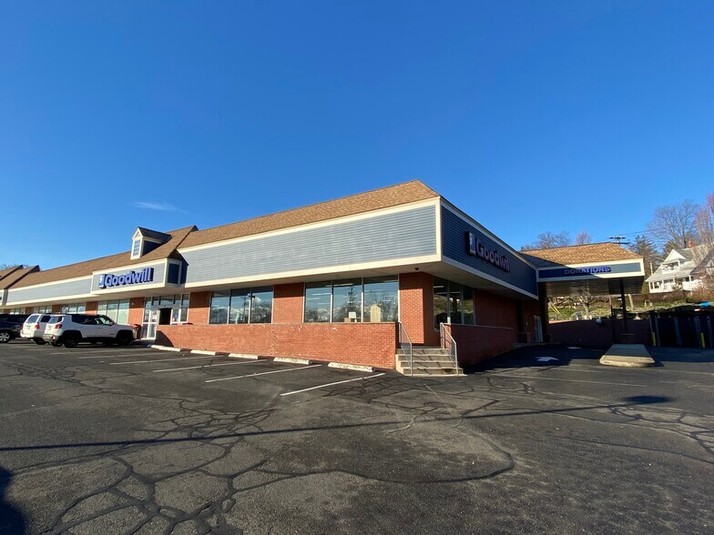 More Photos Of 500 Kings Hwy E, Fairfield Unknown For Lease