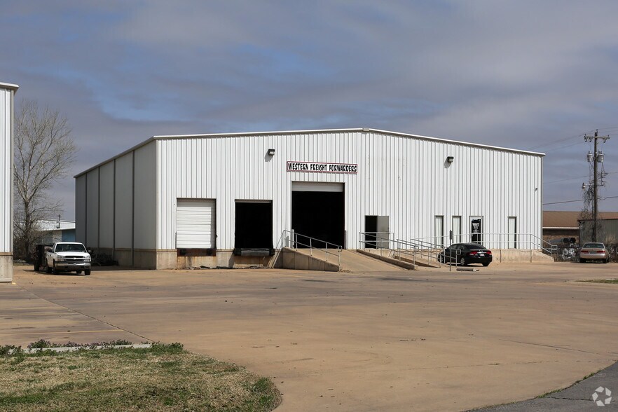 Primary Photo Of 400 S Eagle Ln, Oklahoma City Warehouse For Lease