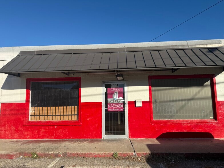 More Photos Of 1006-1012 N Sylvania Ave, Fort Worth Storefront For Lease