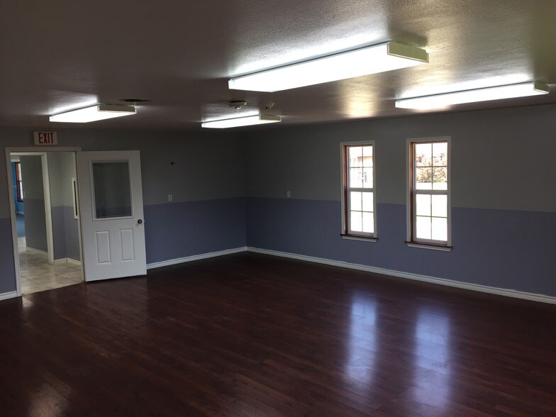 More Photos Of 8128 Braewick Dr, Houston Daycare Center For Sale