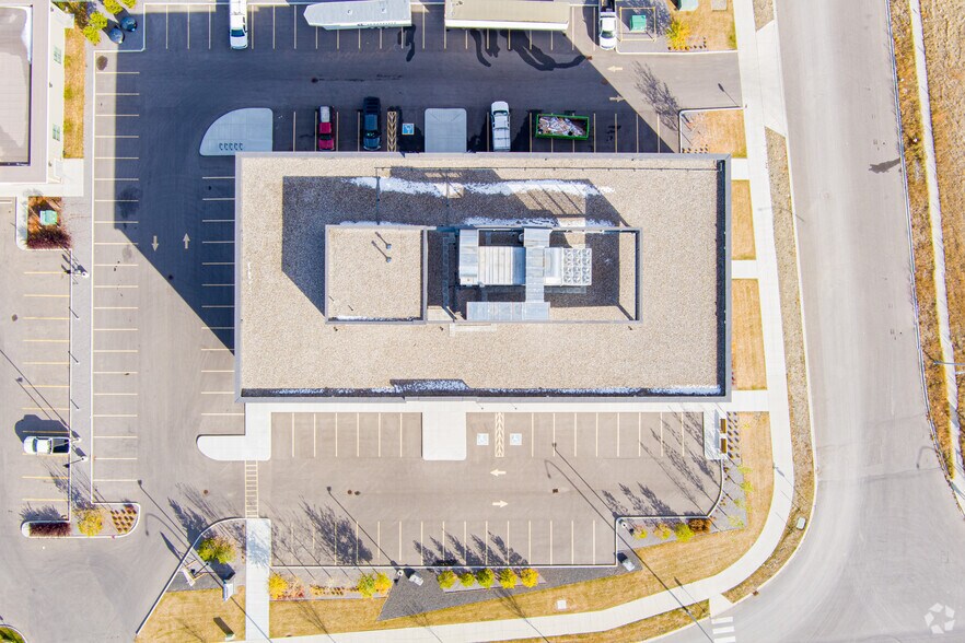 Primary Photo Of 106 Southbank Rd, Okotoks Office For Lease