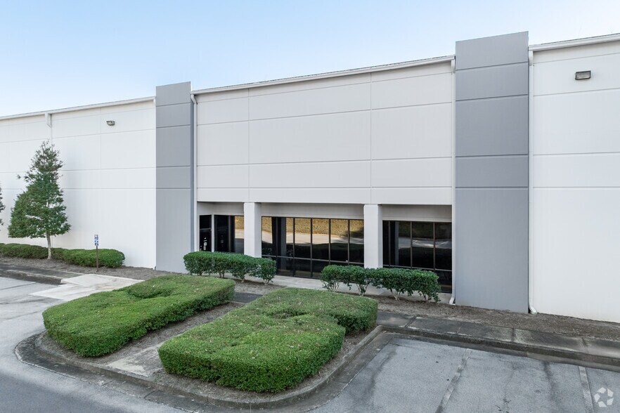 More Photos Of 2175 E Park Dr NE, Conyers Distribution For Lease