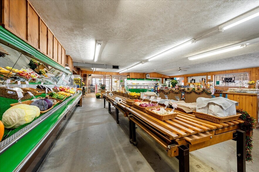 More Photos Of 485 Seneca St, Sherrill Freestanding For Sale