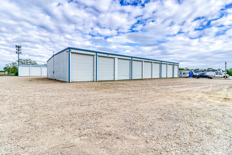 More Photos Of 17610 French Rd, Houston Land For Lease