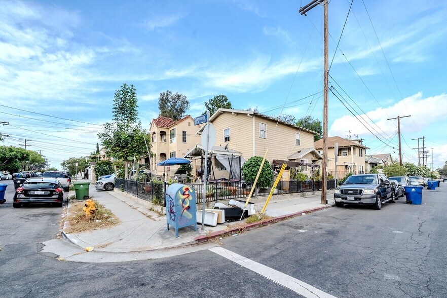 More Photos Of 645-649 N Cummings St, Los Angeles Apartments For Sale