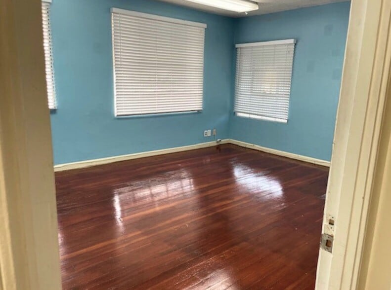 More Photos Of 5608 Soto St, Huntington Park Light Manufacturing For Lease