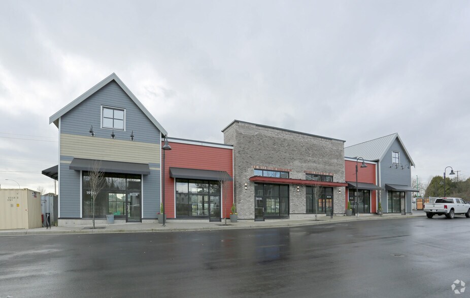 More Photos Of 19161 Fraser Hwy, Surrey Storefront For Lease