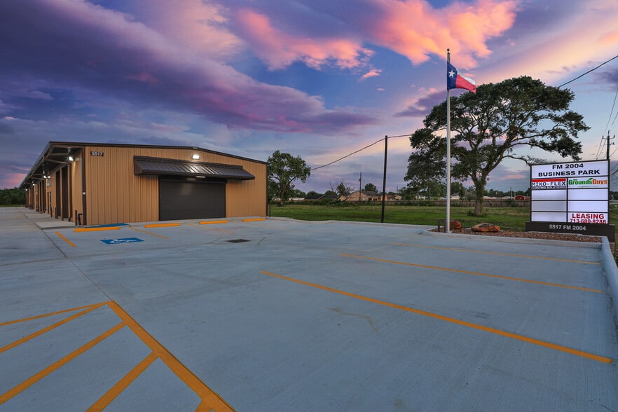 Primary Photo Of 5517 Fm 2004 Rd, Hitchcock Industrial For Lease
