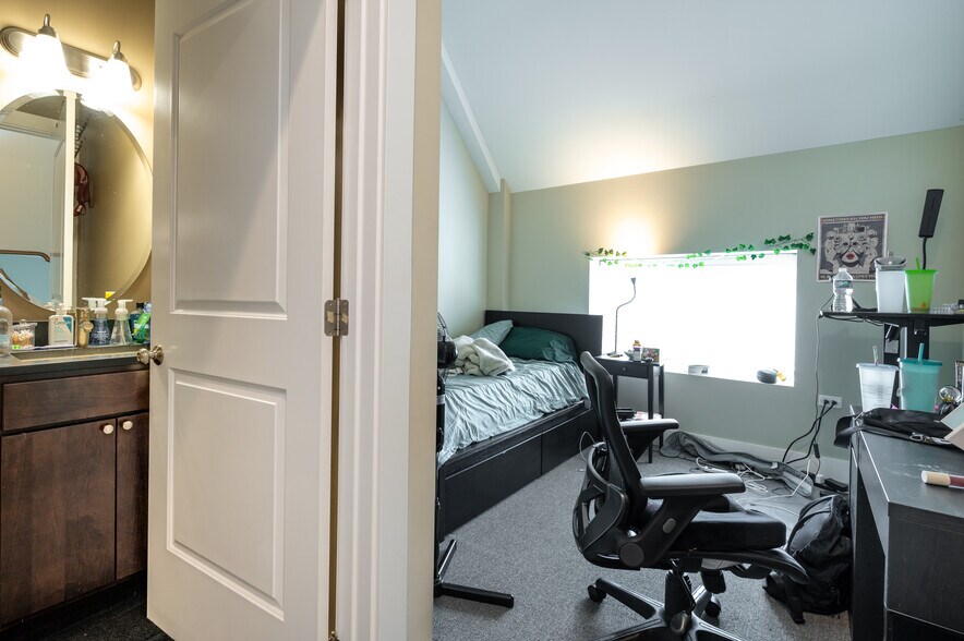 More Photos Of 3140 S Indiana Ave, Chicago Apartments For Sale