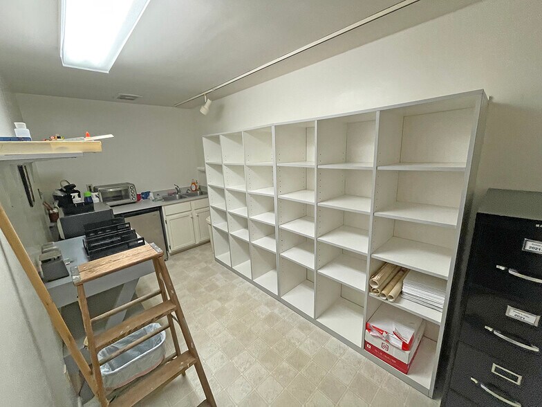 More Photos Of 29 Radam St, Enola Industrial For Lease