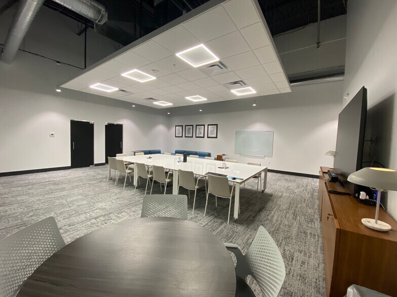 More Photos Of 10401 Baur Blvd, Olivette Unknown For Lease