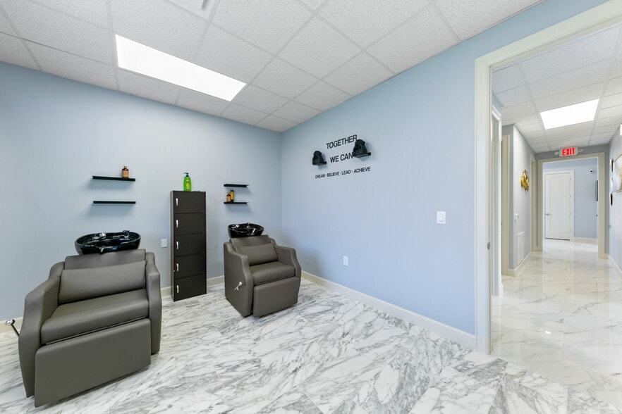 More Photos Of 8118 Fry Rd, Cypress Medical For Lease