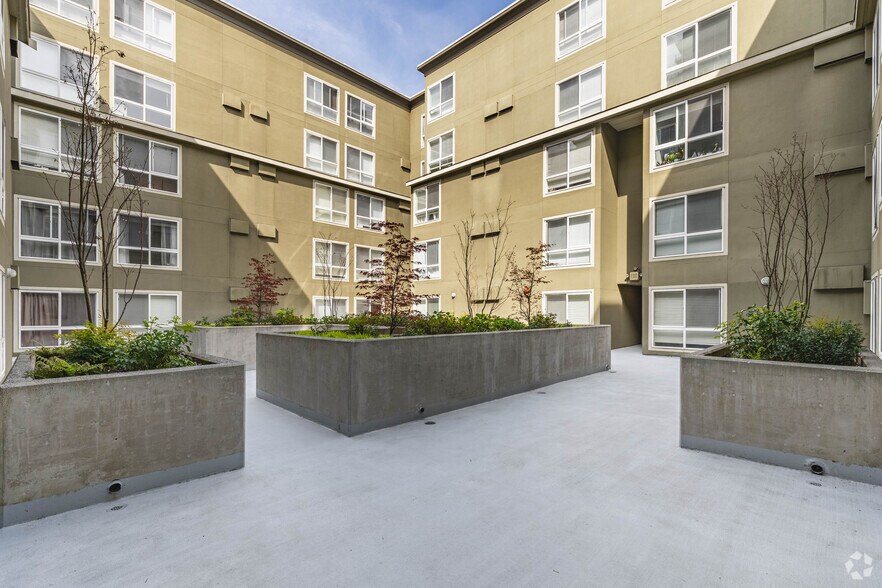 More Photos Of 123 NE 112th Ave, Bellevue Apartments For Lease