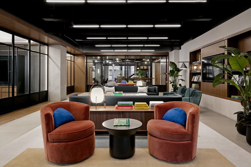 More Photos Of 1700 Broadway, New York Office For Lease