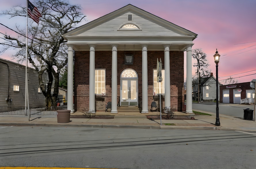More Photos Of 62 Main St, Pine Bush Loft Creative Space For Sale