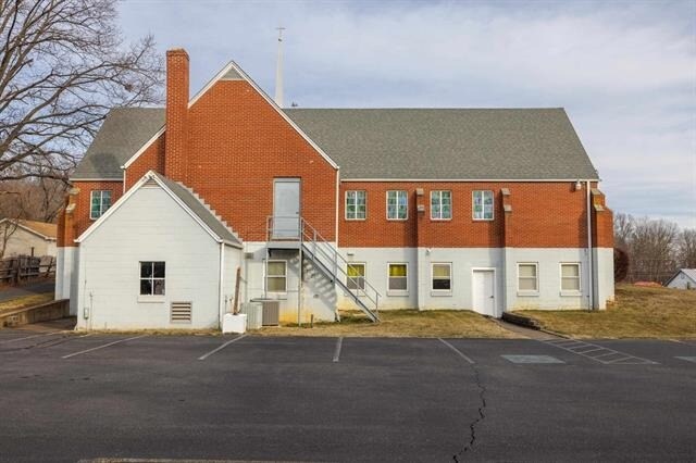 More Photos Of 551 Lee Jackson Hwy, Staunton Religious Facility For Sale