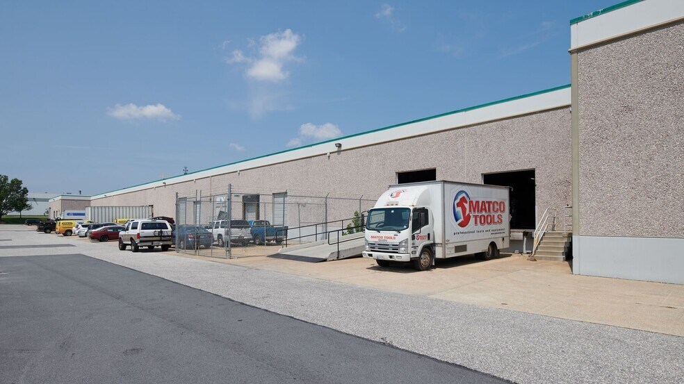 More Photos Of 8301 Patuxent Range Rd, Jessup Warehouse For Lease