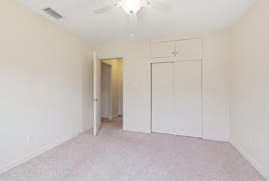 More Photos Of 642 Harwood St, Orlando Apartments For Sale