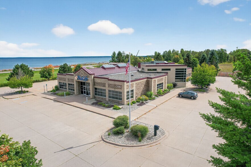 Primary Photo Of 175 Hawley St, Marquette Medical For Lease