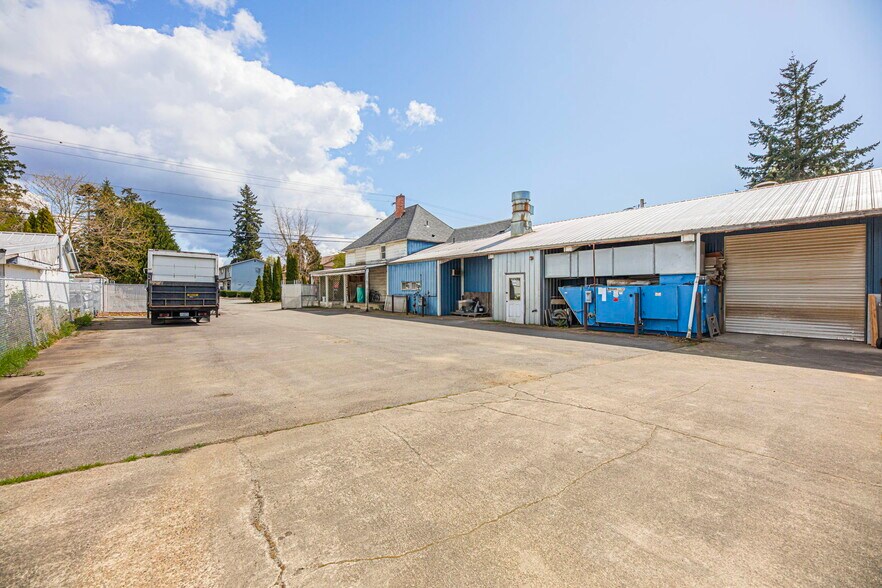 More Photos Of 1063 Beach Ave, Marysville Warehouse For Sale