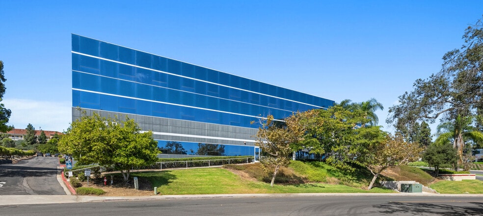 More Photos Of 6060 Cornerstone Ct W, San Diego Office For Sale