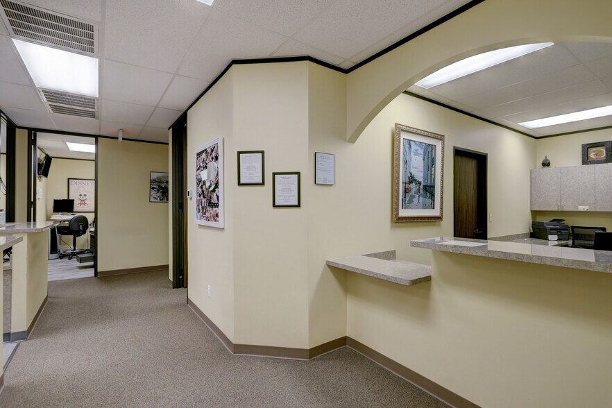 More Photos Of 19701 Kingwood Dr, Kingwood Medical For Sale
