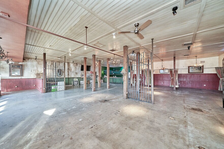 More Photos Of 1076-1080 S Fairfax Ave, Los Angeles Restaurant For Lease
