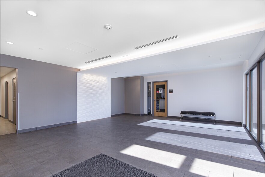 More Photos Of 274 Union Blvd, Lakewood Medical For Lease