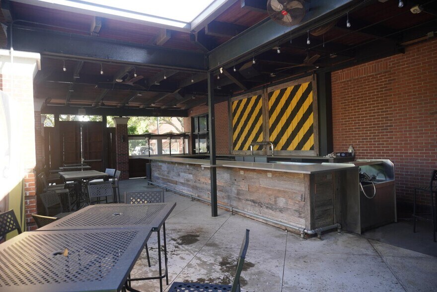 More Photos Of 730-760 Coleman Blvd, Mount Pleasant General Retail For Lease