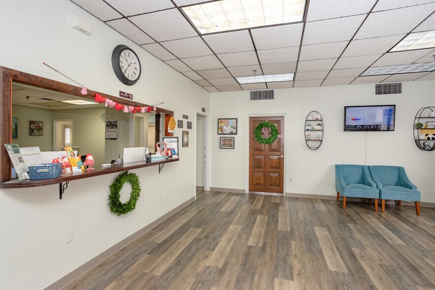 More Photos Of 239 Silas Deane Hwy, Wethersfield Medical For Lease