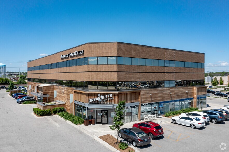 Primary Photo Of 3077 N Mayfair Rd, Wauwatosa Medical For Lease