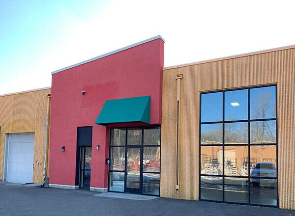 More Photos Of 2401 Highway 13 W, Burnsville Warehouse For Sale