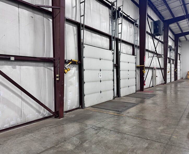 More Photos Of 795 Landmark Dr, Belvidere Warehouse For Sale