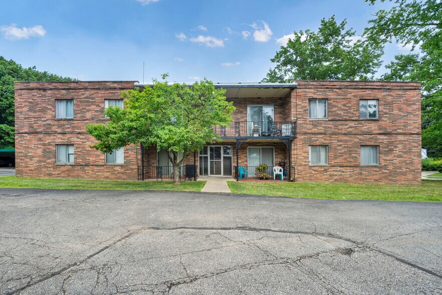 More Photos Of 818-850 S Green Rd, South Euclid Apartments For Sale